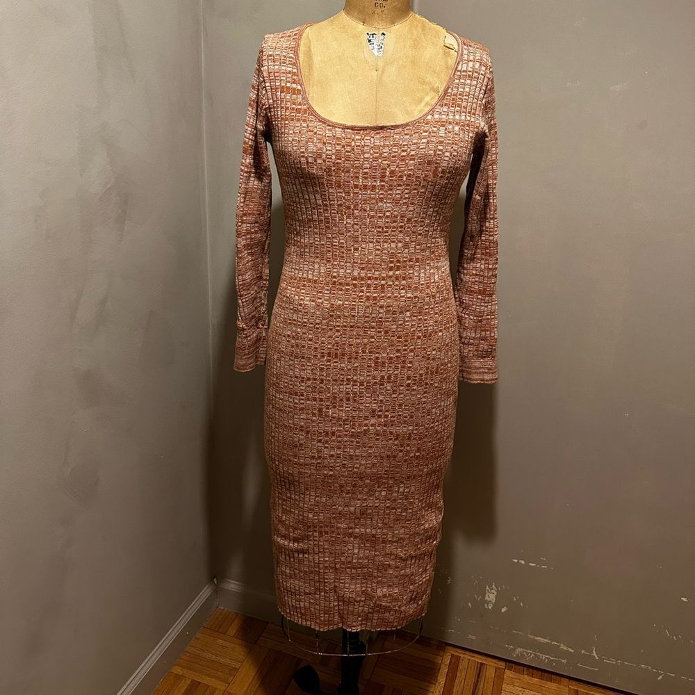 Spring knit dress - Picture 2 of 5